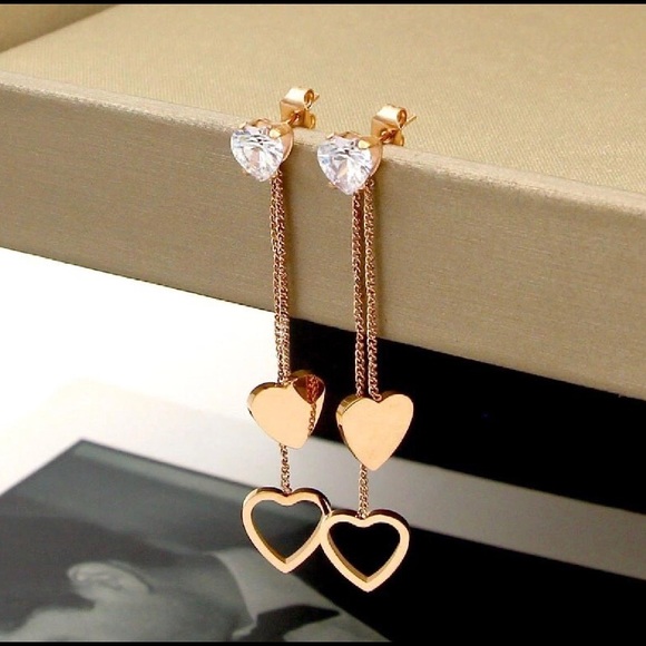 Jewelry - Women’s Never Fade Heart Stud Earrings